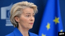 AB Komisyonu Başkanı Ursula von der Leyen, Brüksel’de Avrupa’nın savunma harcamalarına yönelik “Rearm Europe” (Avrupa’yı Yeniden Silahlandır) adını taşıyan bir plan açıkladı.